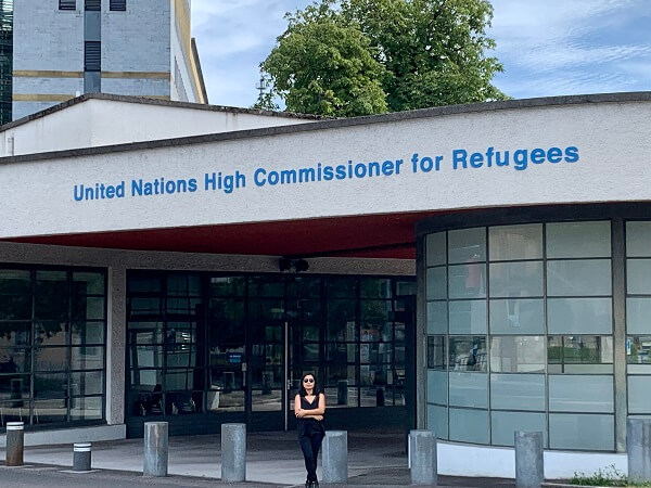 Cao uỷ Liên hợp quốc về Người tị nạn tại Geneva, một thành phố giàu lòng khoan dung và nhân văn, cũng như cả nước Thuỵ Sĩ, Geneva là nơi đón tiếp một lượng đông đảo những người tị nạn bất hạnh trên toàn thế giới và tạo điều kiện cho họ có một cuộc sống tốt đẹp hơn